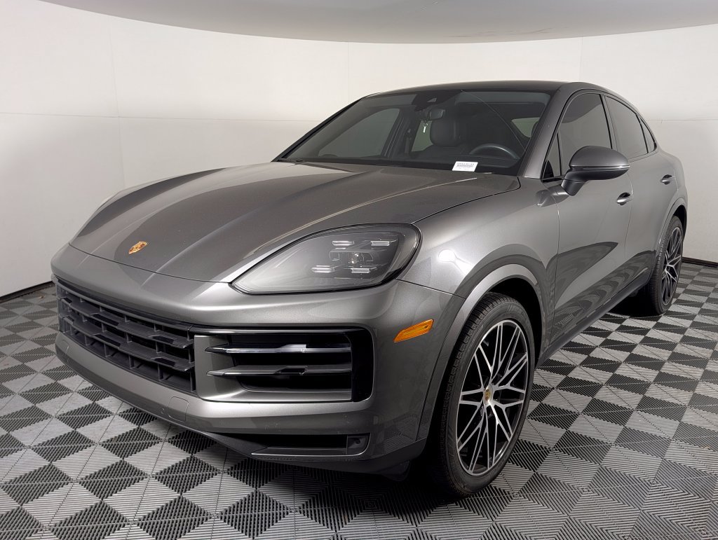 Certified 2024 Porsche Cayenne Coupe AWD/4WD image 1