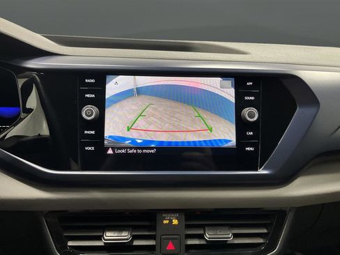 Used 2022 Volkswagen Taos SE FWD image 9