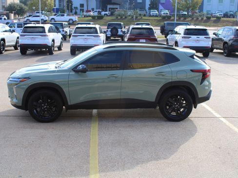 Used 2025 Chevrolet Trax ACTIV w/ Driver Confidence Package image 9