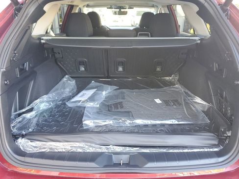 Used 2025 Subaru Outback Premium AWD/4WD image 4