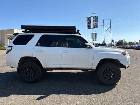 Used 2021 Toyota 4Runner SR5 AWD/4WD image 4