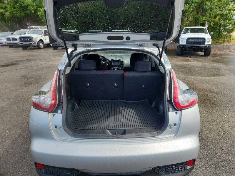 Used 2015 Nissan Juke SV w/ Technology Package FWD image 18