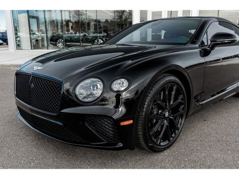 Used 2023 Bentley Continental GT V8 image 21