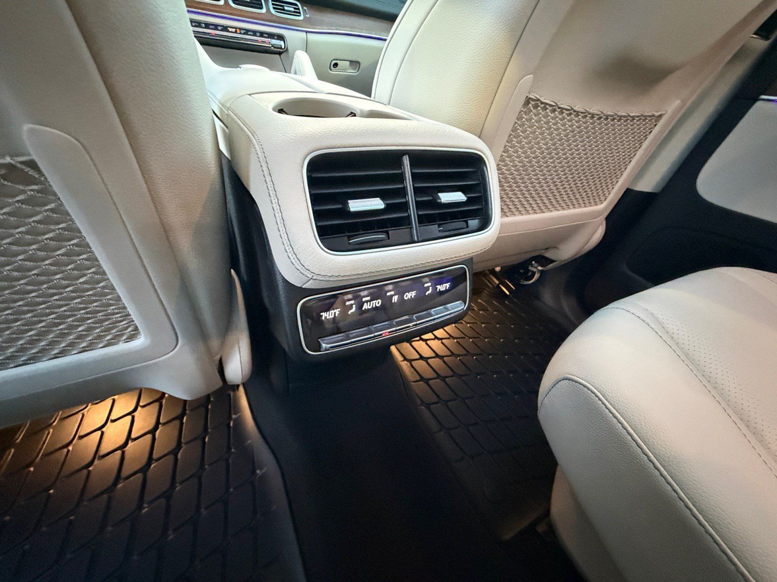 Used 2024 Mercedes-Benz GLS 450 4MATIC image 30