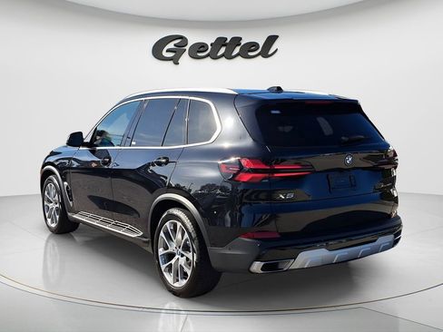 Used 2025 BMW X5 xDrive50e image 4