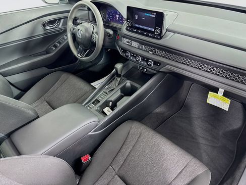 Used 2025 Honda Accord SE image 38