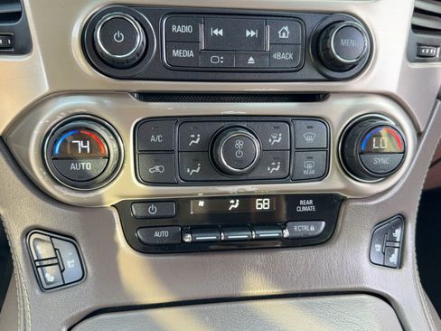 Used 2016 GMC Yukon XL Denali image 24