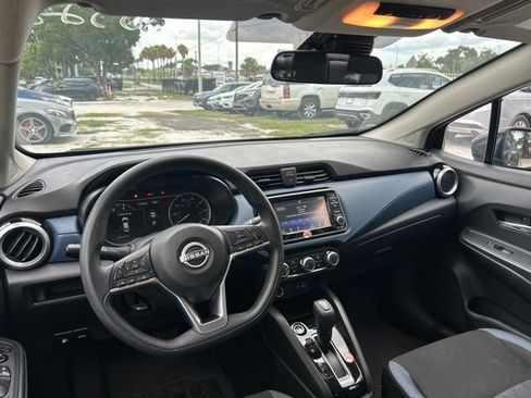 Used 2025 Nissan Versa SV FWD image 14