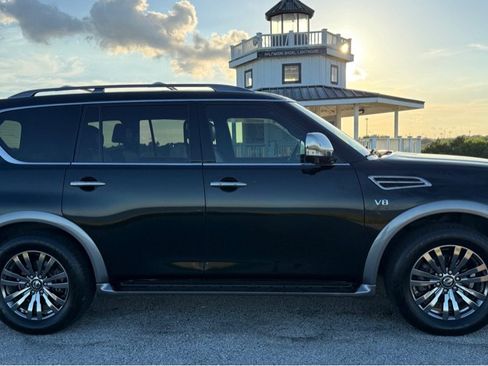 Used 2018 Nissan Armada Platinum w/ Captain Seat Package RWD image 4