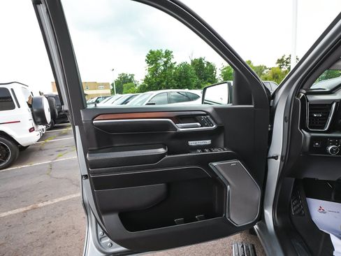 Used 2024 GMC Sierra 1500 Denali w/ Denali Reserve Package AWD/4WD image 10