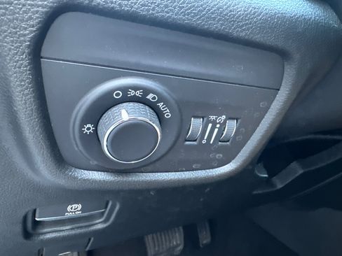 Used 2023 Jeep Grand Cherokee Altitude AWD/4WD image 34