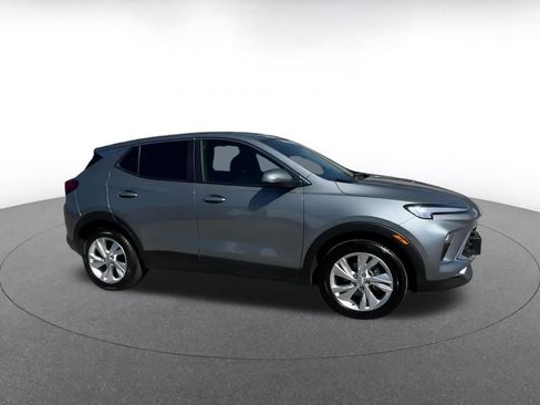 Used 2025 Buick Encore GX Preferred image 2