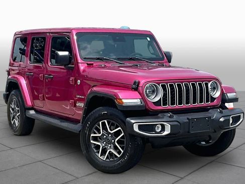 Used 2024 Jeep Wrangler Unlimited Sahara w/ Technology Group AWD/4WD image 2