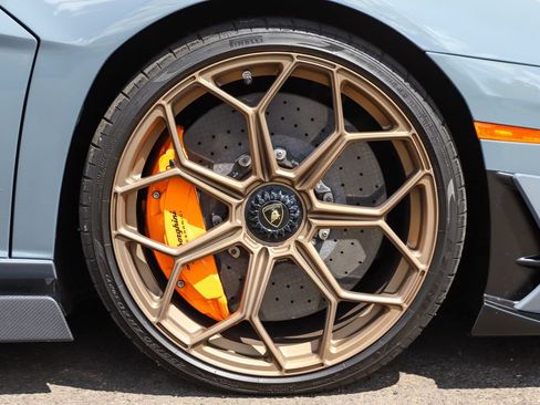 Used 2019 Lamborghini Aventador SVJ AWD/4WD image 39