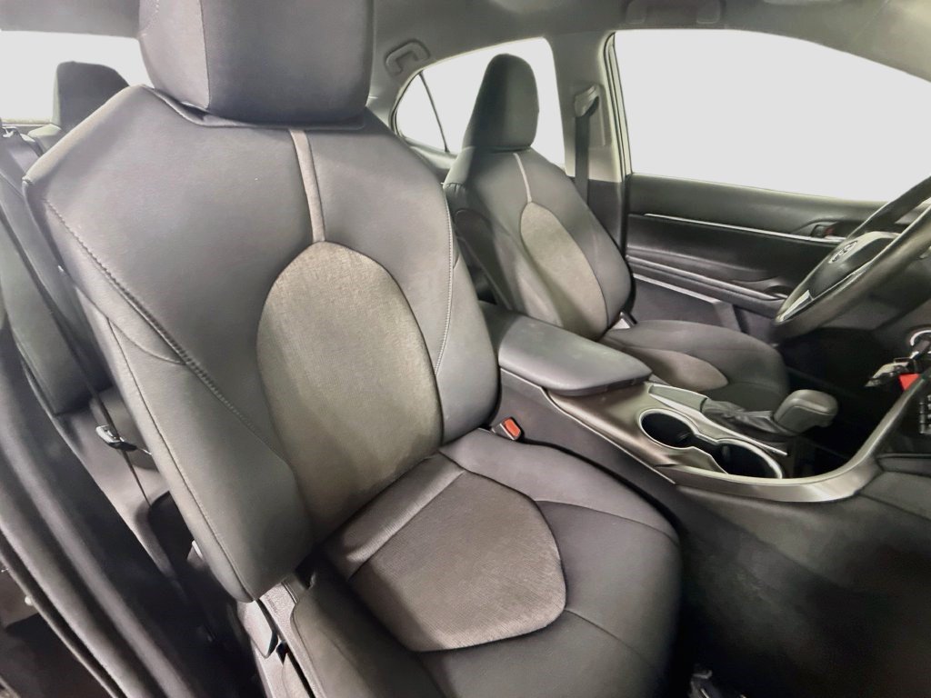 Used 2021 Toyota Camry LE FWD image 27