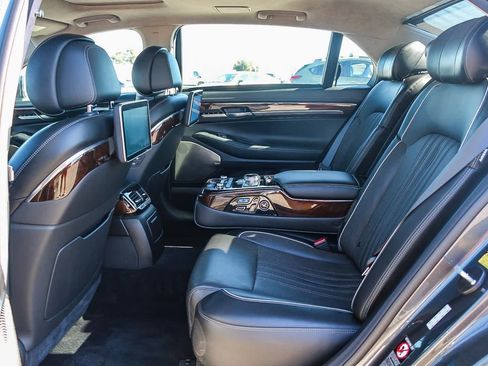 Used 2019 Genesis G90 5.0 Ultimate image 19