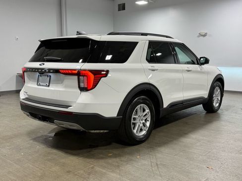 New 2026 Ford Explorer Active w/ Active Comfort Package RWD image 4