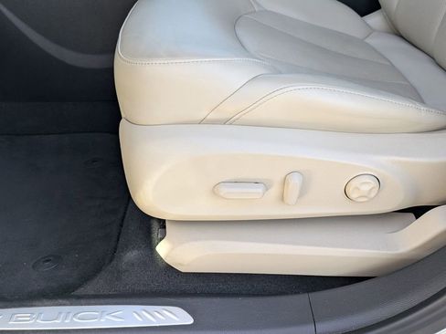 Used 2019 Buick Envision Premium image 14