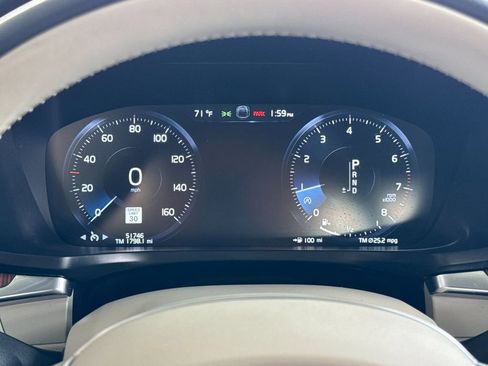 Used 2021 Volvo S60 T5 Momentum w/ Premium Package image 23