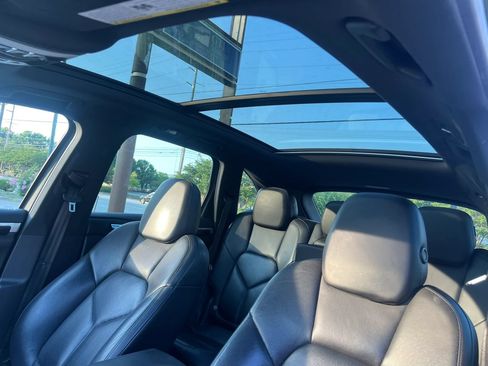 Used 2014 Porsche Cayenne S AWD/4WD image 11