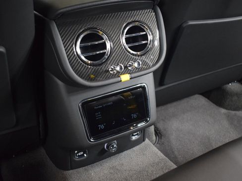 New 2026 Bentley Bentayga Extended Wheelbase AWD/4WD image 22