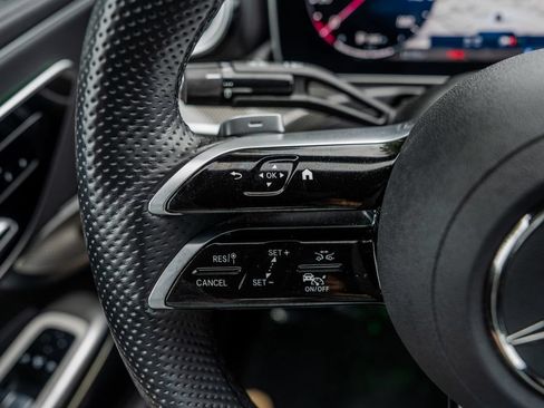 Used 2025 Mercedes-Benz CLE 300 4MATIC Coupe image 6