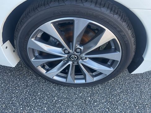 Used 2022 Nissan Maxima Platinum w/ Sport Mat Group image 31