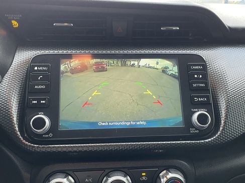 Used 2024 Nissan Kicks SV image 12