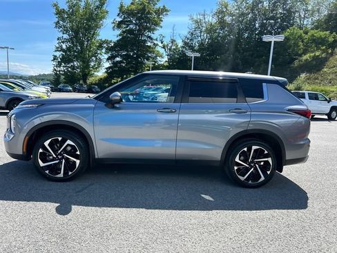 Used 2023 Mitsubishi Outlander SE AWD/4WD image 7