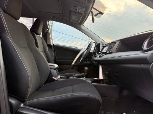 Used 2015 Toyota RAV4 XLE AWD/4WD image 30