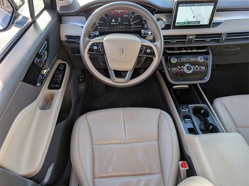 Used 2022 Lincoln Corsair AWD w/ Premium Package image 22