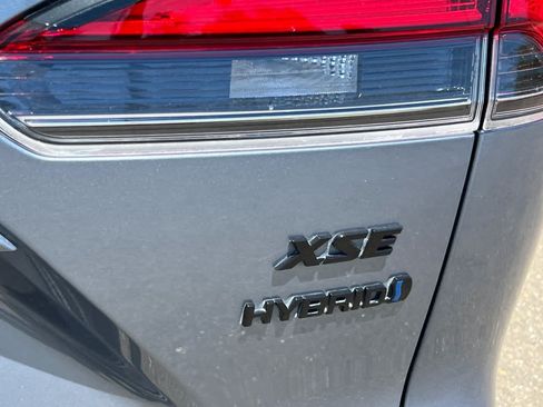Used 2024 Toyota Corolla Cross AWD Hybrid w/ Convenience Package image 21