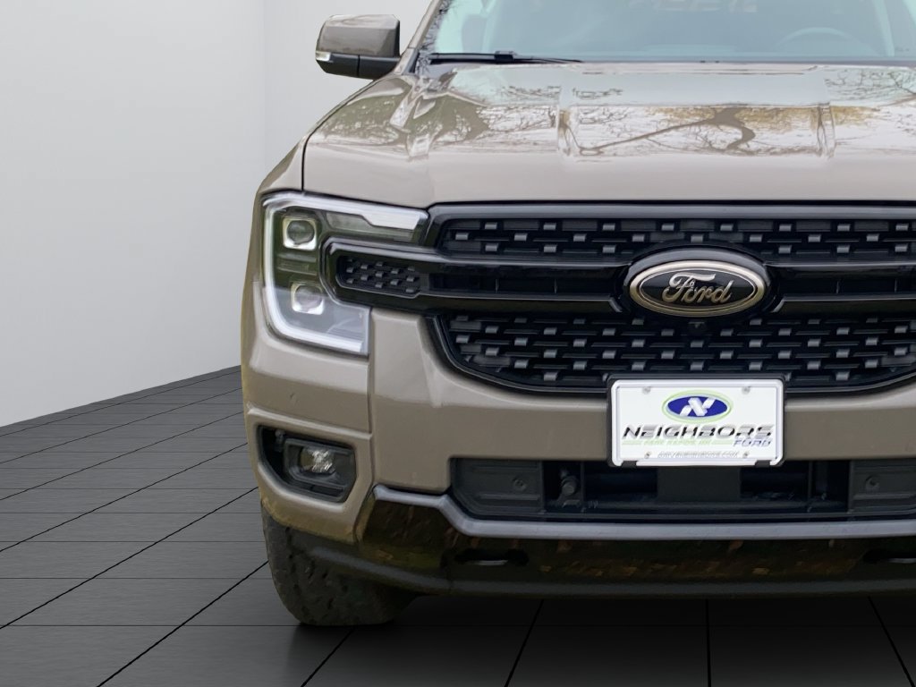 Used 2025 Ford Ranger Lariat w/ Black Appearance Package AWD/4WD image 10