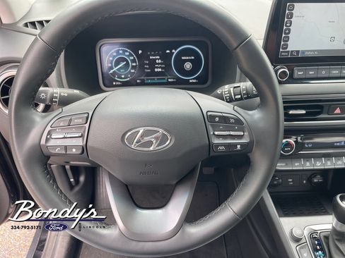 Used 2023 Hyundai Kona Limited FWD image 7