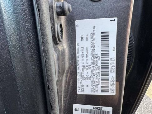 Used 2016 Toyota Tundra SR5 w/ SR5 Upgrade Package AWD/4WD image 25