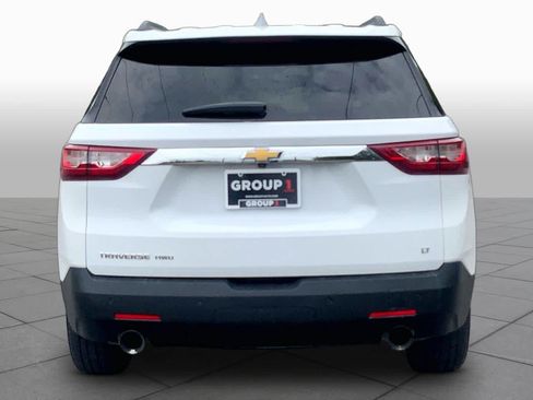 Used 2020 Chevrolet Traverse LT w/ Driver Confidence II Package AWD/4WD image 5