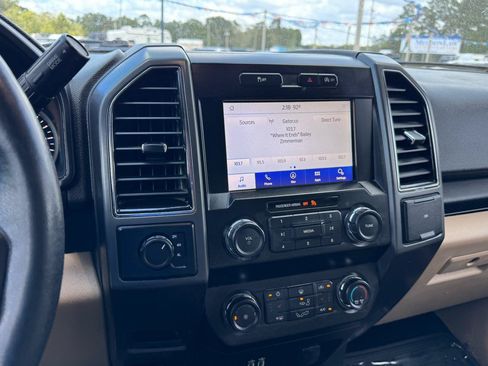 Used 2020 Ford F150 XLT w/ Equipment Group 302A Luxury AWD/4WD image 21