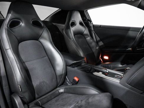 Used 2009 Nissan GT-R Premium image 31