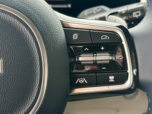 New 2026 Kia Carnival EX FWD image 30