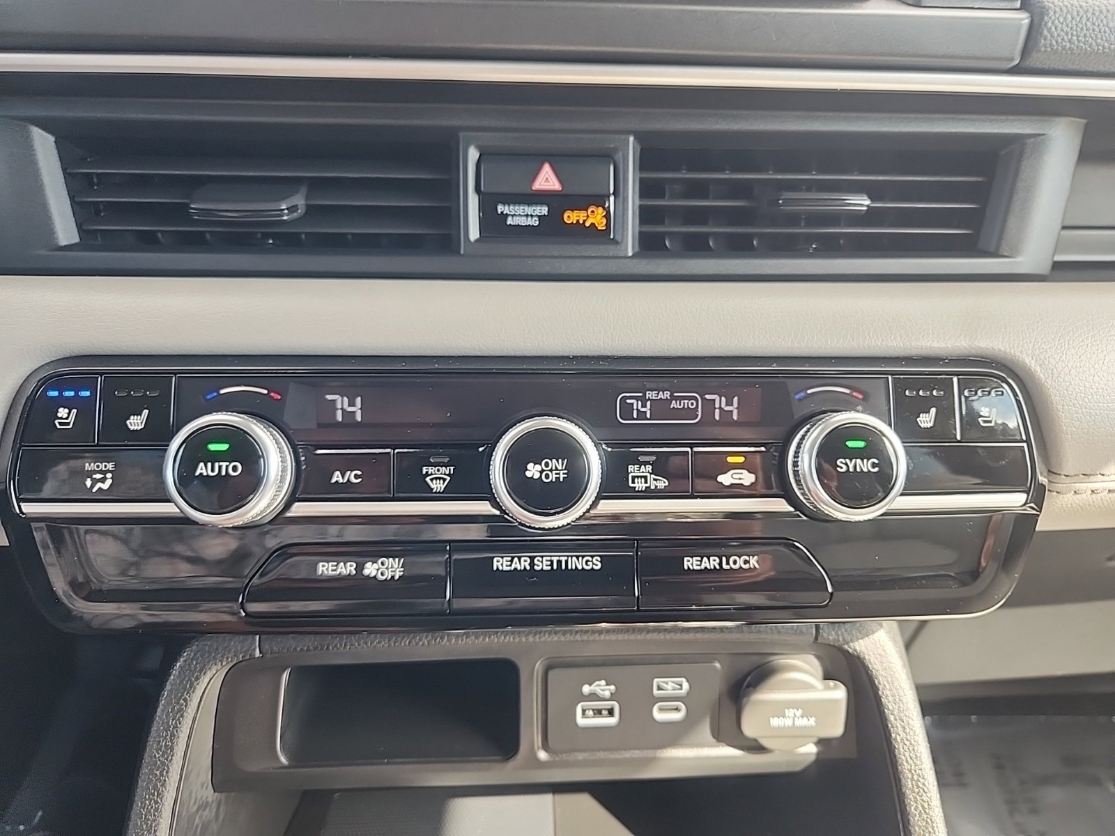 Used 2025 Honda Pilot Elite image 26