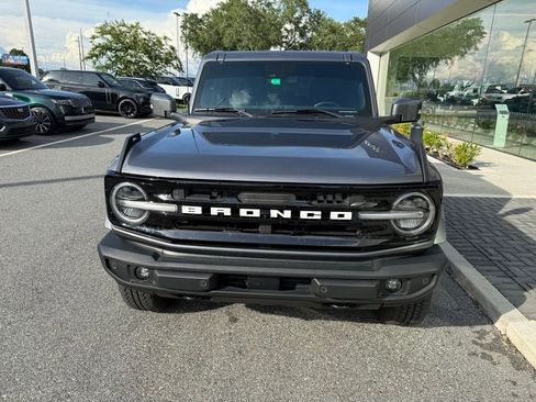 Used 2023 Ford Bronco Outer Banks AWD/4WD image 2