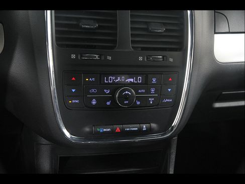 Used 2019 Dodge Grand Caravan GT FWD image 14