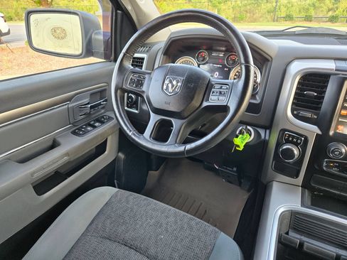Used 2017 RAM 1500 Big Horn RWD image 9