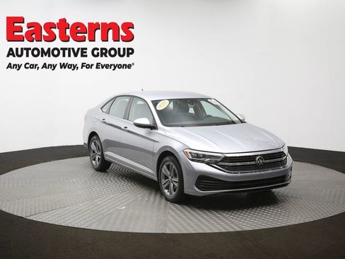 Used 2024 Volkswagen Jetta SE image 48