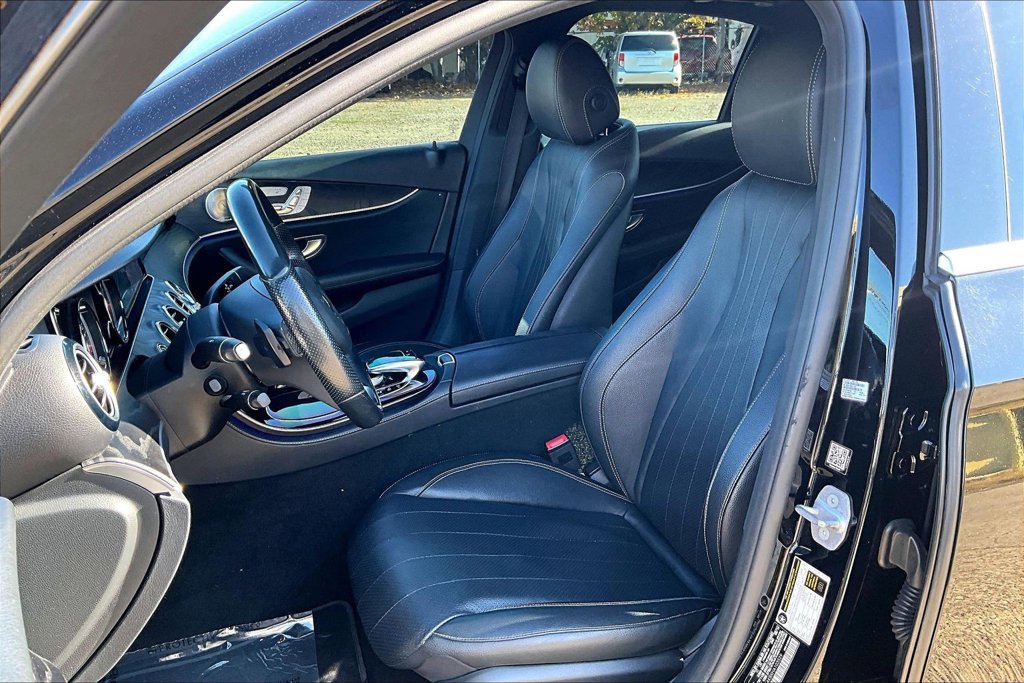 Used 2017 Mercedes-Benz E 300 4MATIC image 9