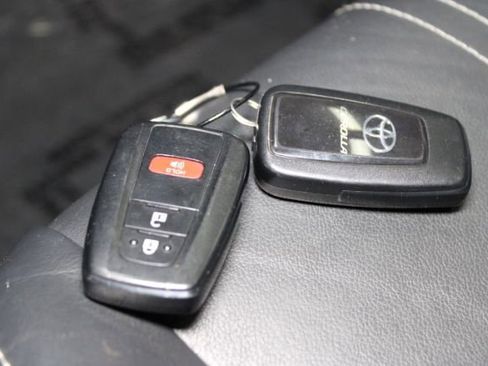 Used 2019 Toyota Corolla XSE image 21