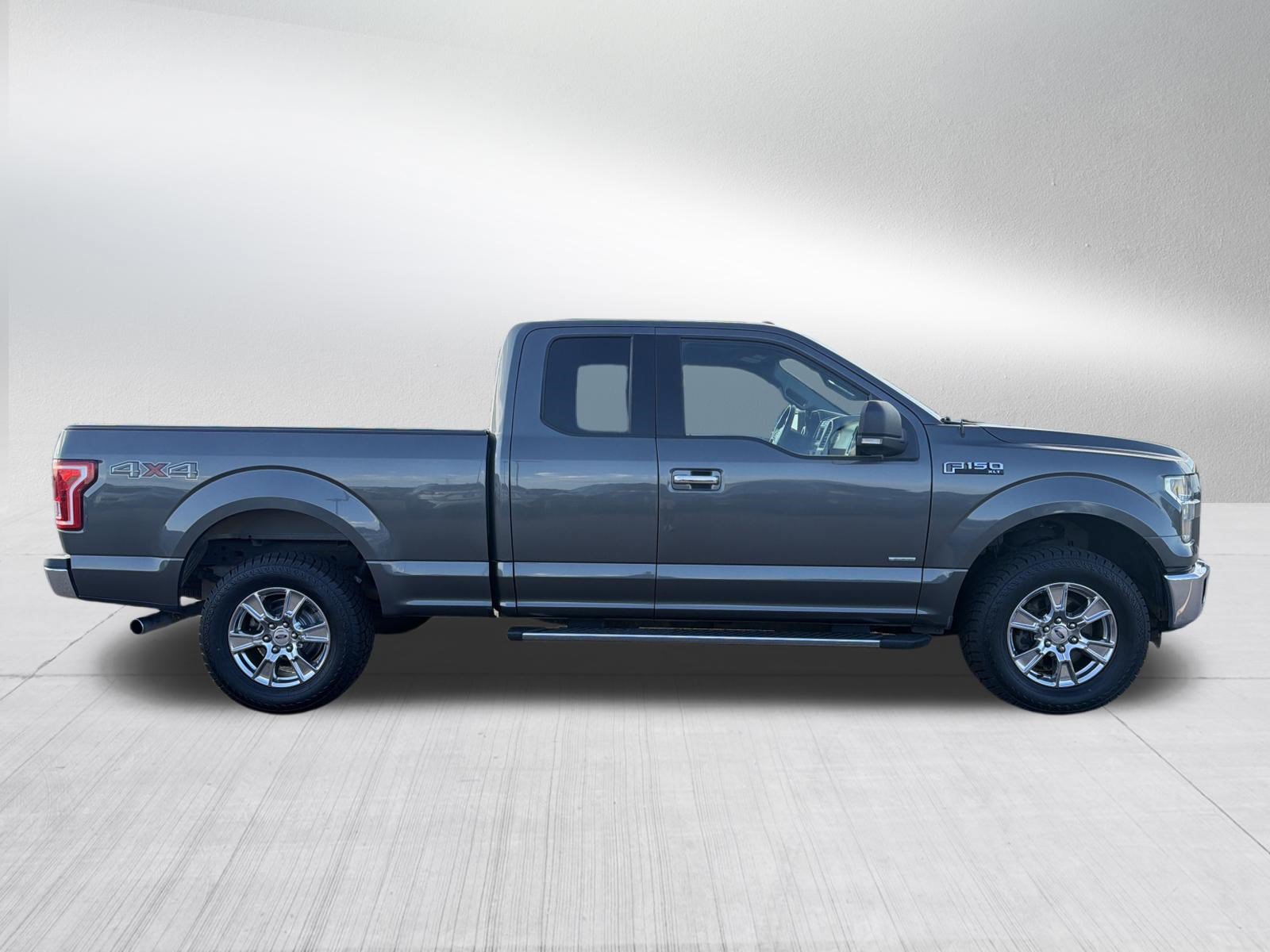 Used 2016 Ford F150 XLT w/ Equipment Group 301A Mid AWD/4WD image 8
