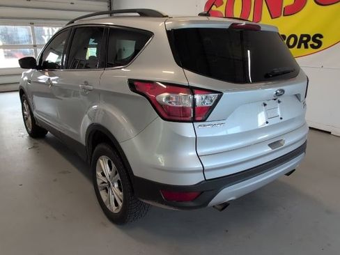 Used 2018 Ford Escape SE AWD/4WD image 3