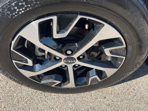 Certified 2025 Kia Sportage EX image 39