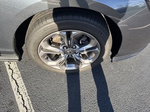 Used 2023 Honda Accord EX image 10